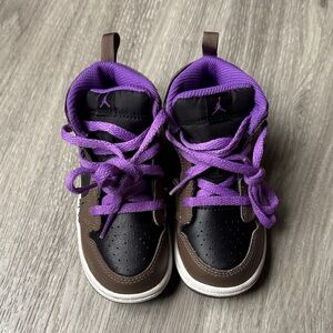 Nike Kids Black and Purple Sneakers